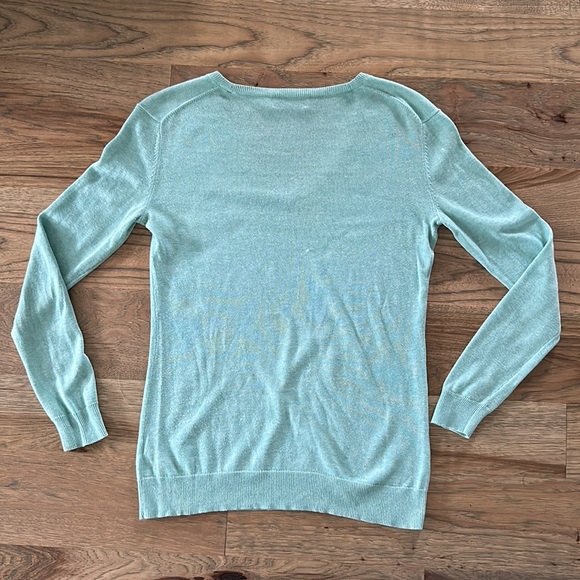 Vineyard Vines Candlewood Cotton V-neck Sweater - Picture 4 of 4